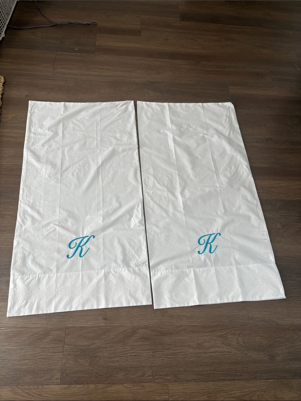 Lilly Pulitzer White Pillowcases with Teal Monogram 'K' - Set of 2
